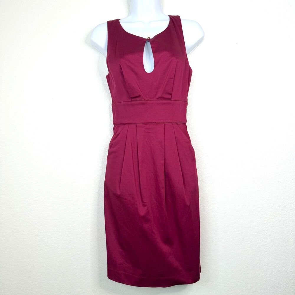 LaRok Maroon Satin Keyhole Sleeveless Pleated Dress Size 0 Like New